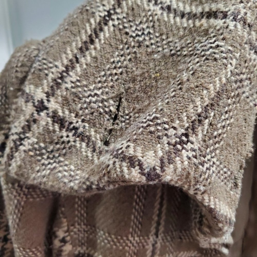 SOLD- COSTA BLANCA-Canada- Plaid Peacoat- Size 4 (Wool Blend) - Picture 10 of 11